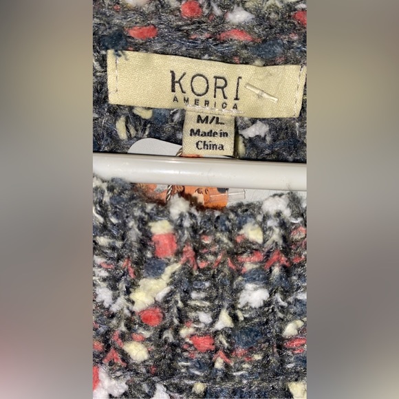 Sweater - Picture 5 of 5